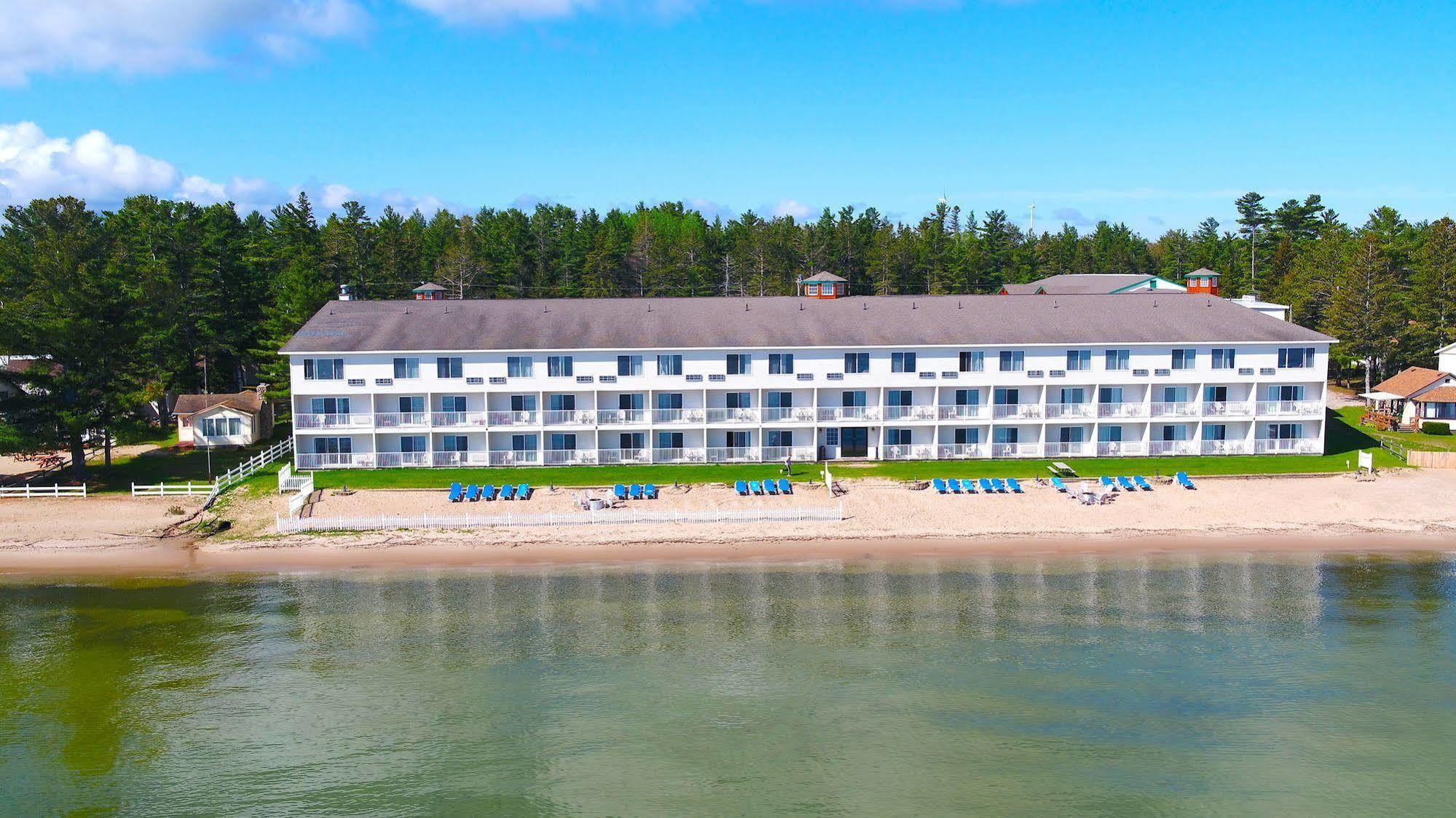 Bridge Vista Beach Hotel And Convention Center Mackinaw City Dış mekan fotoğraf